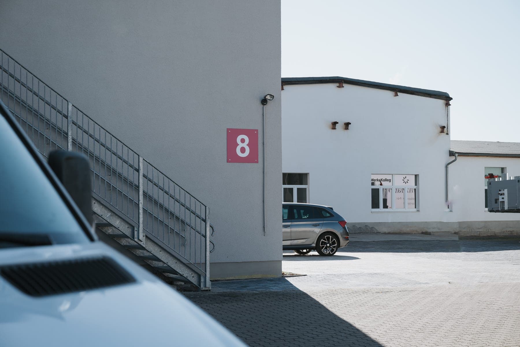 Gebäude 8 — Außenansicht, Aufnahme 037